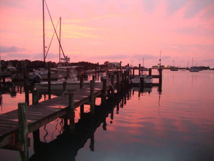 The Ocracoke Harbor Inn Buitenkant foto